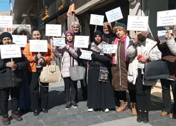 استمرار الاحتجاجات العمالية في سوريا ضد قرارات الفصل والإجازات القسرية