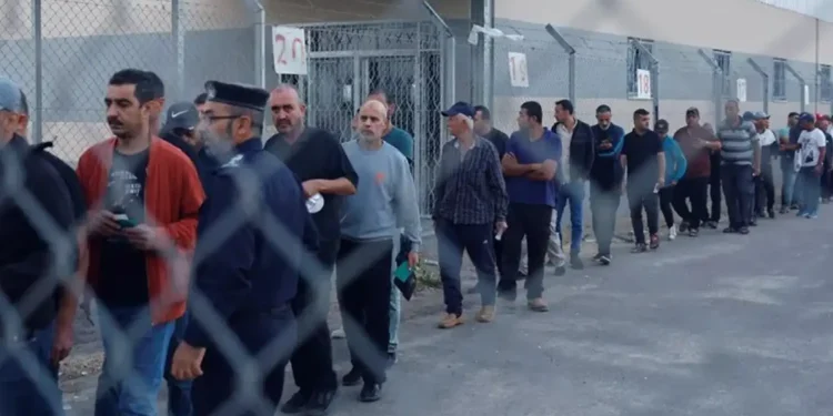 صورة للعمالة الفلسطينية في إسرائيل