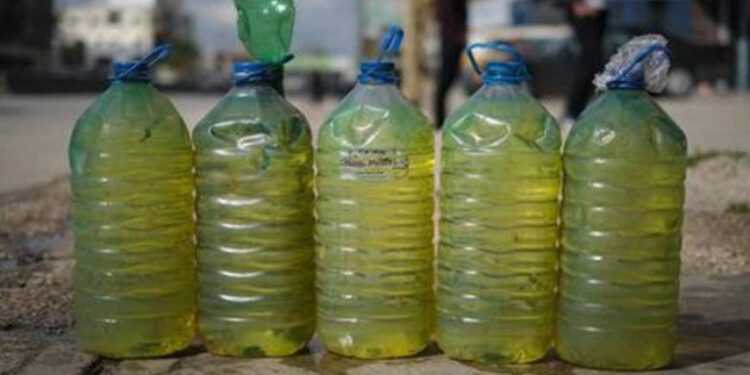 بسطات الوقود في سوريا.. تجارة رابحة أم خطر يهدد السلامة العامة؟