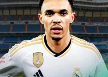 احتمالية انتقال ارنولد من ليفربول إلى ريال مدريد